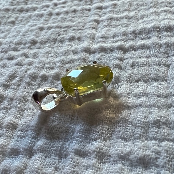 Natural Lemon Quartz - Picture 4 of 4